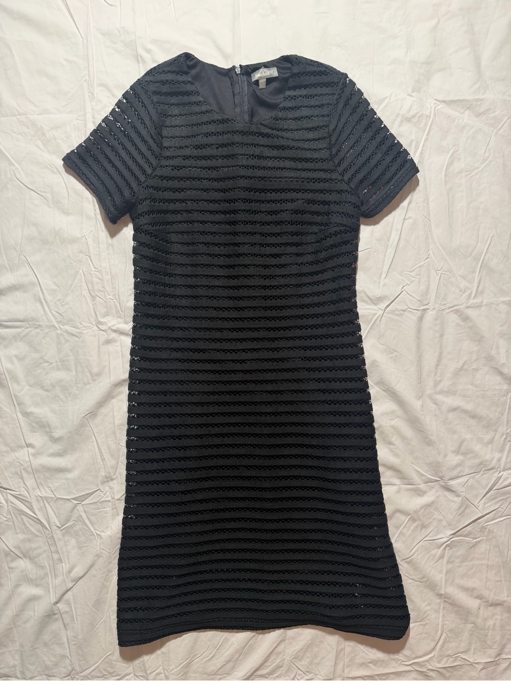 Neiman Marcus Women’s Short Sleeve Sheath Dress Black Size 10